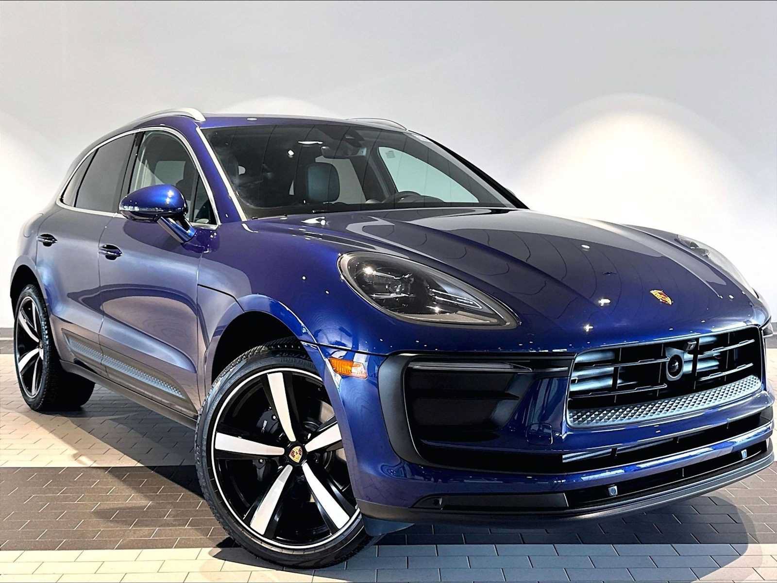 Used 2026 Porsche Macan AWD/4WD image 12