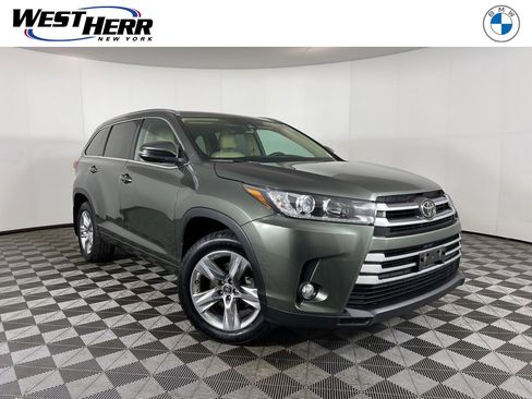 Used 2018 Toyota Highlander Limited image 1