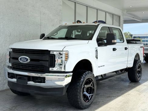 Used 2019 Ford F250 XL w/ Power Equipment Group AWD/4WD image 7