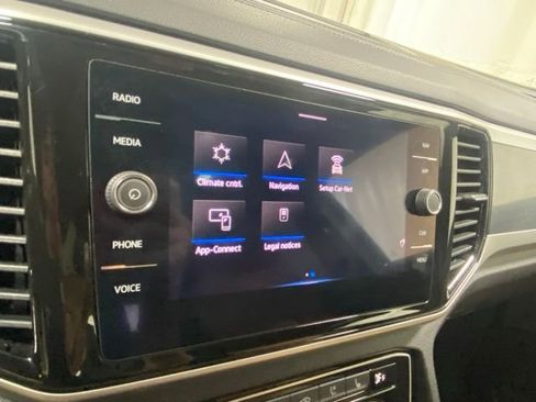 Used 2022 Volkswagen Atlas Cross Sport SEL Premium R-Line AWD/4WD image 23