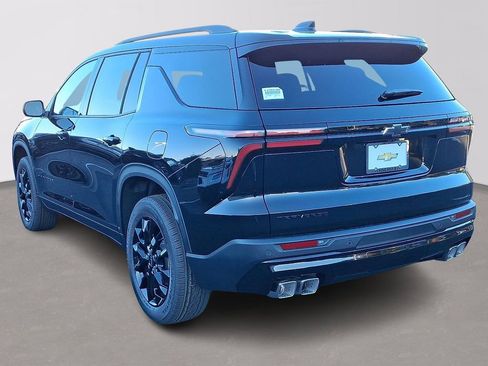 Used 2026 Chevrolet Traverse LT w/ Midnight/Sport Edition FWD image 3