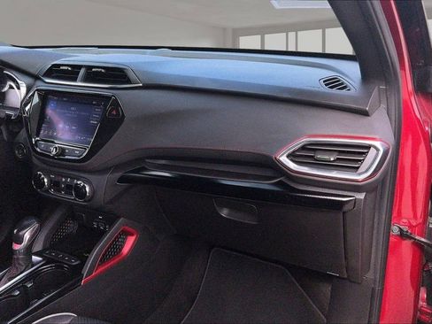 Used 2021 Chevrolet TrailBlazer RS w/ Sun and Liftgate Package image 25