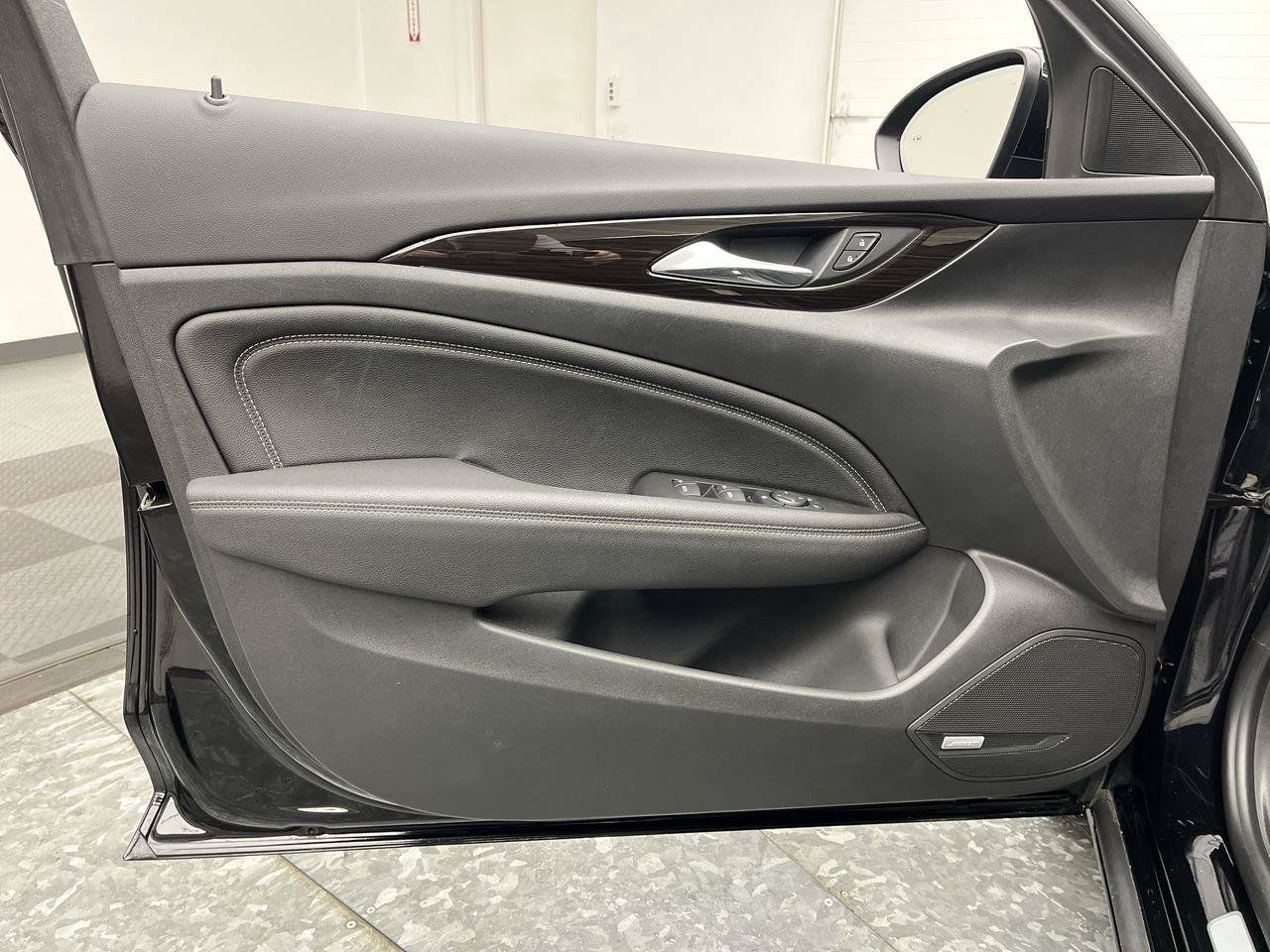 Certified 2020 Buick Regal Essence FWD image 7