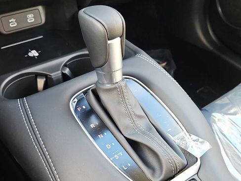 New 2026 Honda HR-V EX-L image 17