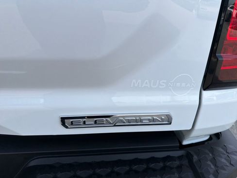 Used 2024 GMC Canyon Elevation w/ Elevation Premium Package image 11