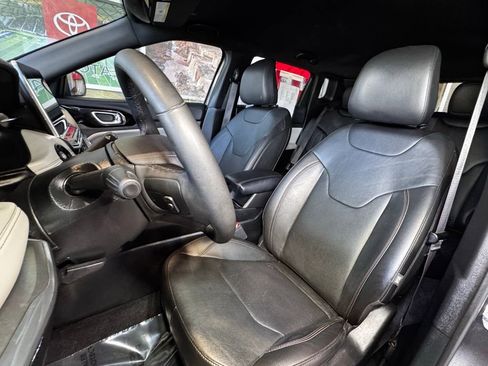 Used 2023 Jeep Compass Limited AWD/4WD image 19