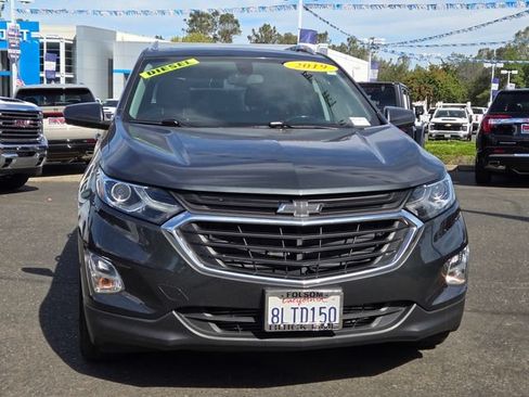 Used 2019 Chevrolet Equinox LT w/ Sun & Navigation Package FWD image 2