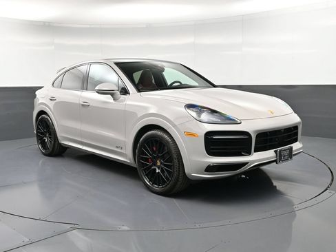 Certified 2023 Porsche Cayenne GTS AWD/4WD image 10