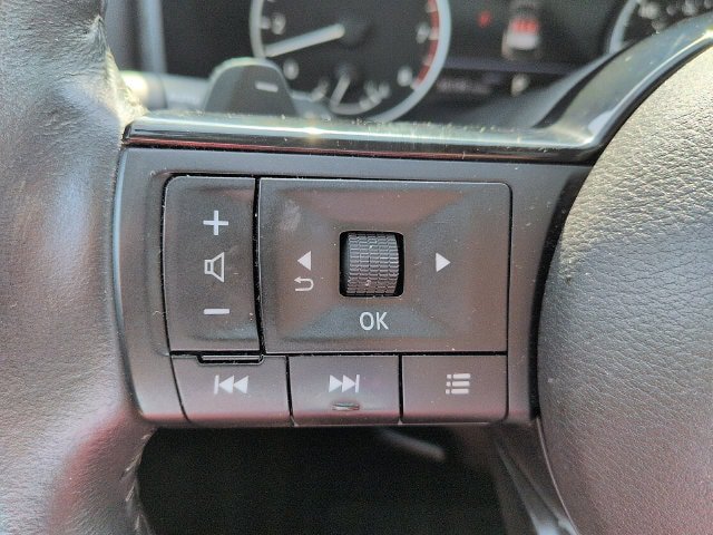Used 2023 Nissan Rogue SV w/ SV Premium B Package AWD/4WD image 13