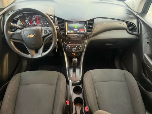 Used 2018 Chevrolet Trax LS image 16