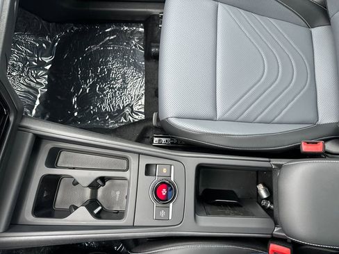 New 2026 Volkswagen Tiguan SE image 12