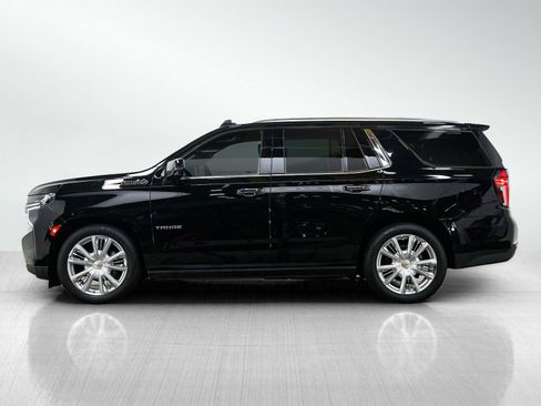 Used 2024 Chevrolet Tahoe High Country AWD/4WD image 2