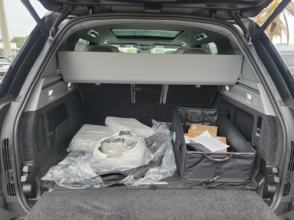 New 2026 Land Rover Range Rover SV AWD/4WD image 10