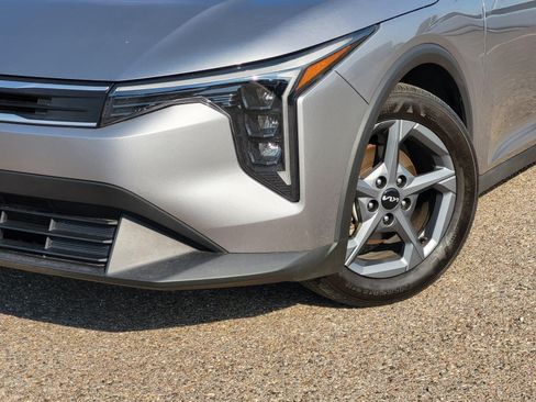 Used 2025 Kia K4 FWD image 2