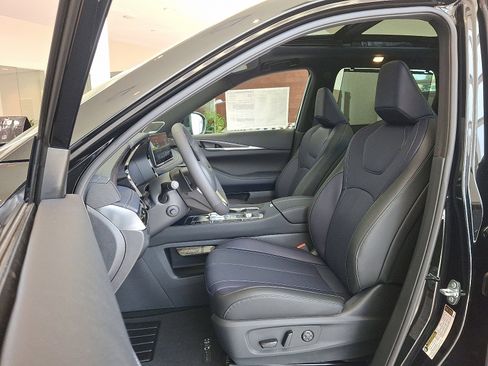 New 2026 INFINITI QX60 Sport w/ Dark Cargo Package AWD/4WD image 5