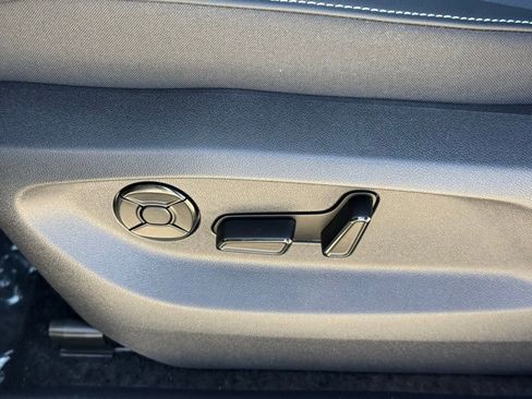 New 2026 Volkswagen Tiguan SE R-Line FWD image 13