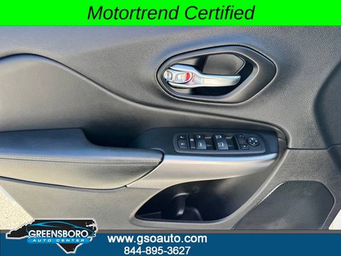 Used 2022 Jeep Cherokee Latitude Lux AWD/4WD image 29