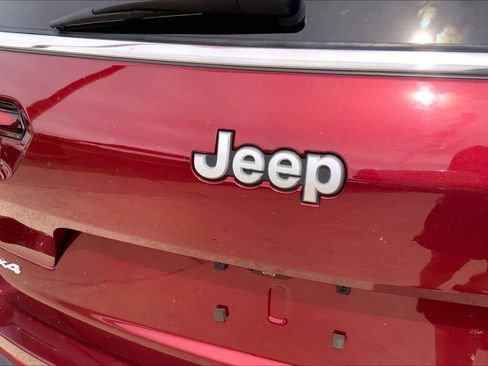 Used 2024 Jeep Grand Cherokee L Limited w/ Luxury Tech Group II AWD/4WD image 30