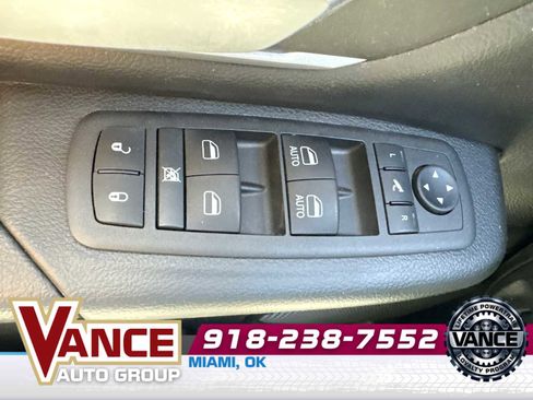 Used 2023 RAM 1500 Big Horn AWD/4WD image 32