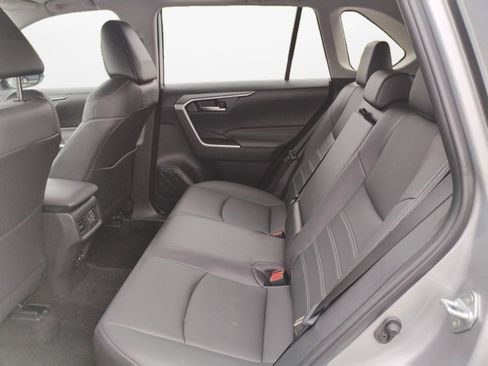 Used 2025 Toyota RAV4 XLE Premium FWD image 16