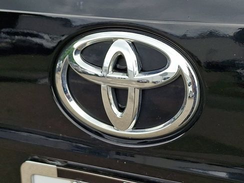 Used 2023 Toyota Highlander XLE AWD/4WD image 31