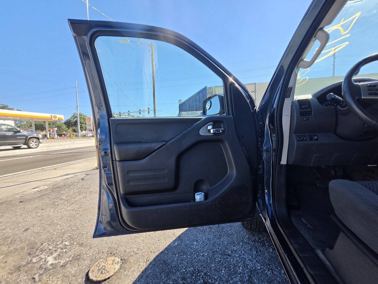 Used 2016 Nissan Frontier SV RWD image 13