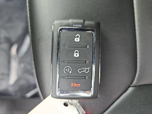 Used 2023 Jeep Grand Cherokee L Limited AWD/4WD image 36