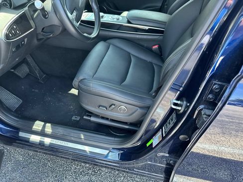 Used 2025 Genesis GV70 2.5T AWD/4WD image 29