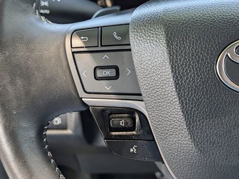 Used 2025 Toyota Camry SE w/ Convenience Package FWD image 21