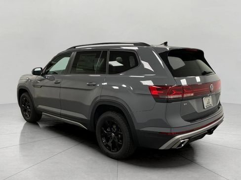 New 2026 Volkswagen Atlas Peak Edition AWD/4WD image 8