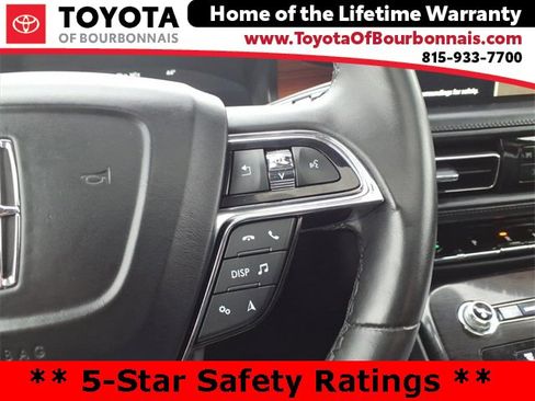 Used 2022 Lincoln Nautilus Reserve image 25