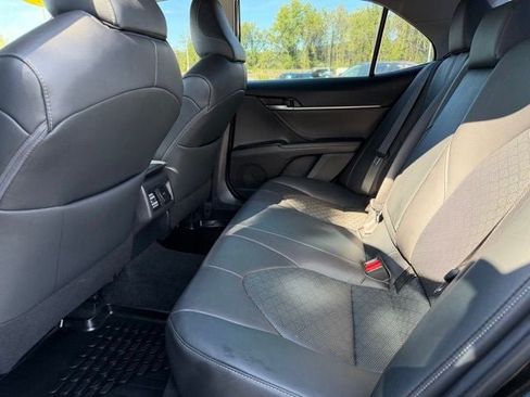 Used 2018 Toyota Camry XSE FWD image 21