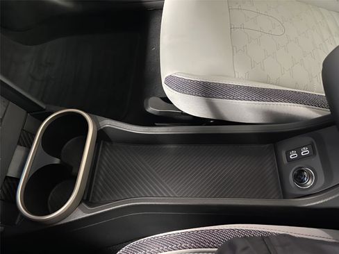 Used 2025 MINI Cooper 2-Door Hardtop image 20