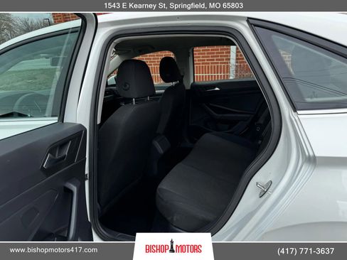 Used 2019 Volkswagen Jetta S image 11