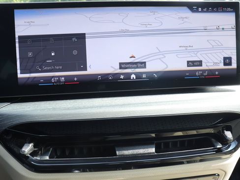 New 2026 BMW 330i Sedan w/ Premium Package RWD image 30