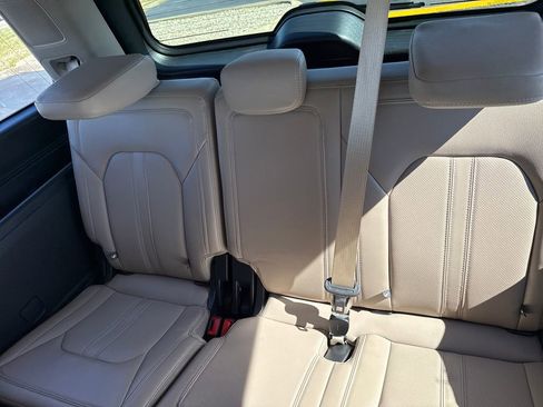 Used 2025 Ford Expedition Max Active image 32