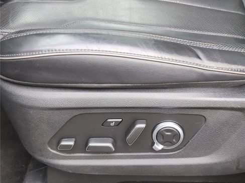 Used 2024 Hyundai Palisade Calligraphy FWD image 19