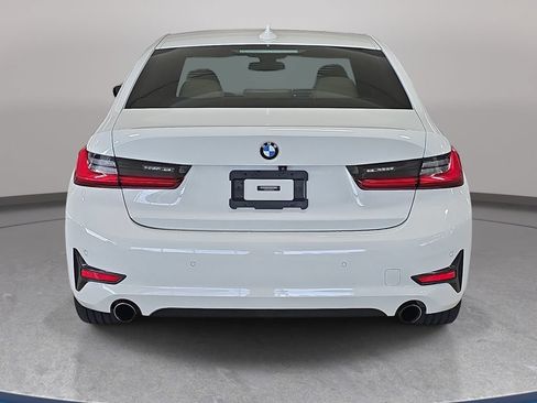 Used 2021 BMW 330i xDrive Sedan w/ Convenience Package AWD/4WD image 8
