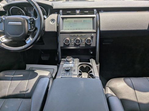 Used 2019 Land Rover Discovery SE AWD/4WD image 17
