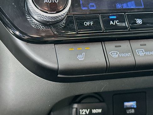 Used 2023 Hyundai Elantra SEL w/ Convenience Package FWD image 20