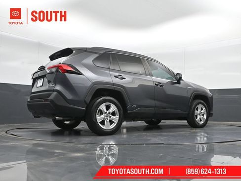 Used 2021 Toyota RAV4 LE AWD/4WD image 35