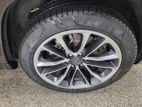 Used 2024 Jeep Wagoneer L Series III w/ Premium Group I image 32