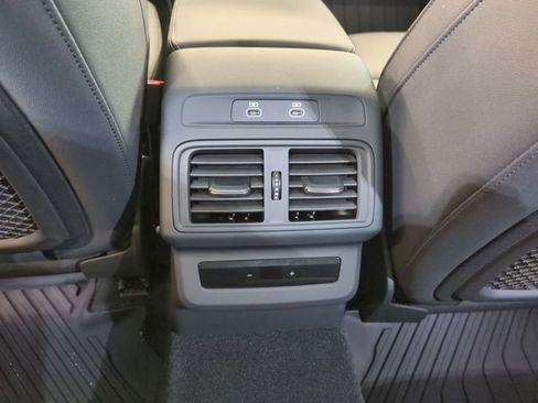 Used 2025 Audi Q5 Premium w/ Convenience Package image 32