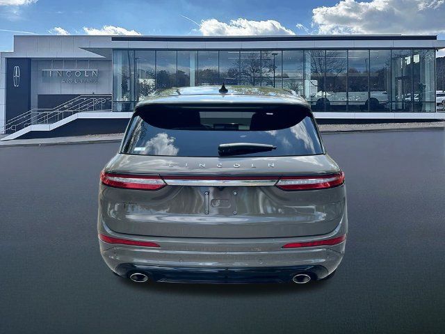 Used 2025 Lincoln Corsair Grand Touring AWD/4WD image 7