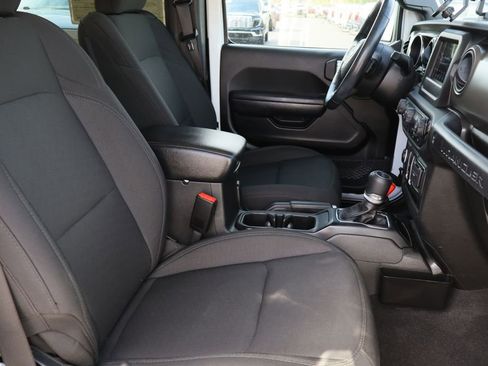 Used 2021 Jeep Wrangler Sport AWD/4WD image 27