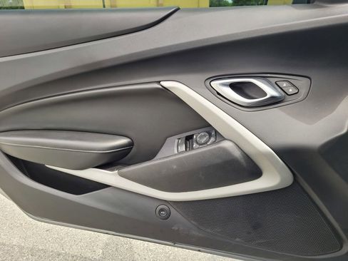 Used 2020 Chevrolet Camaro LT RWD image 29