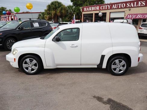 Used 2010 Chevrolet HHR LS FWD image 2