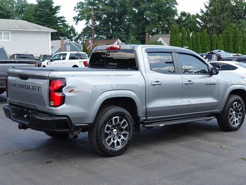 Used 2023 Chevrolet Colorado Z71 w/ Z71 Convenience Package 2 AWD/4WD image 3