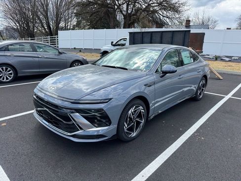 New 2026 Hyundai Sonata SEL FWD image 2