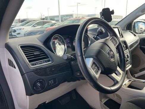 Used 2013 Dodge Grand Caravan SXT w/ Rear Park Assist Pkg image 9